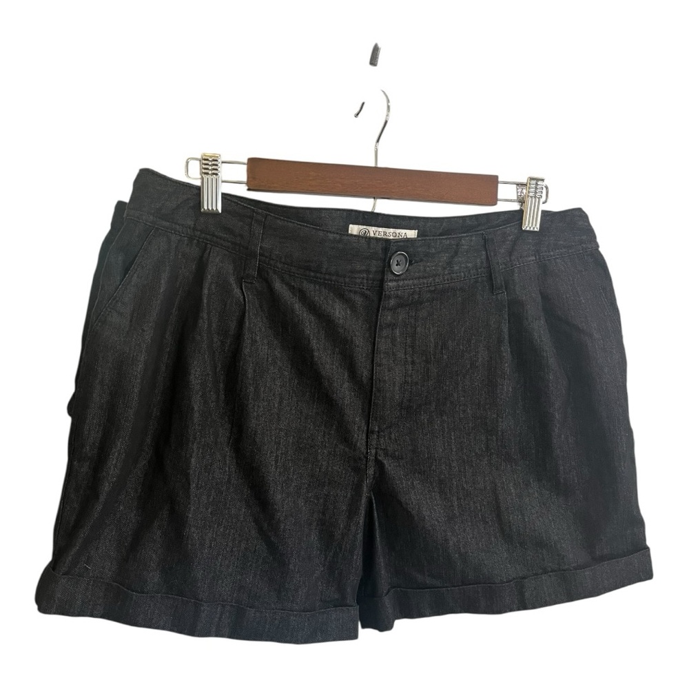Versona Black Pleated Front Button Zip Fly Cuffed Hem Shorts Size 16